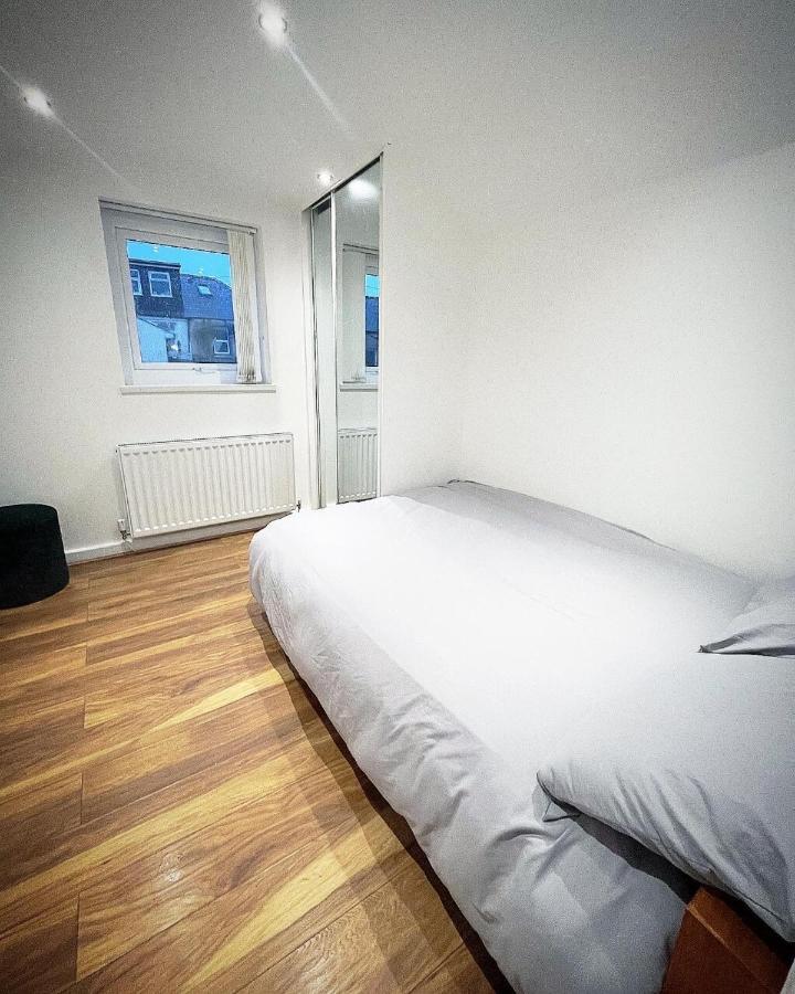 Ak Serviced Apartments - Exclusive Two-Bedroom Apartment Cardiff Exterior foto